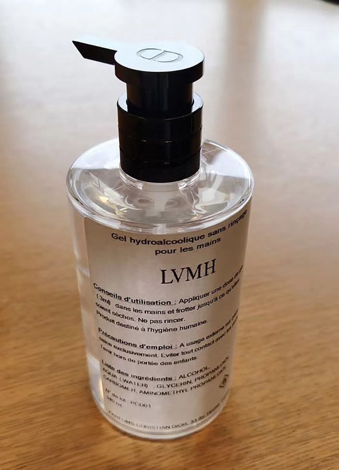 非凡体育官方网站“LVMH 牌”洗手液开始交付了第一批是来自 DIOR 香水生产(图3)